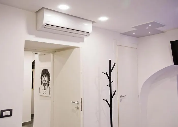 Sotterranea Con Jacuzzi 3*