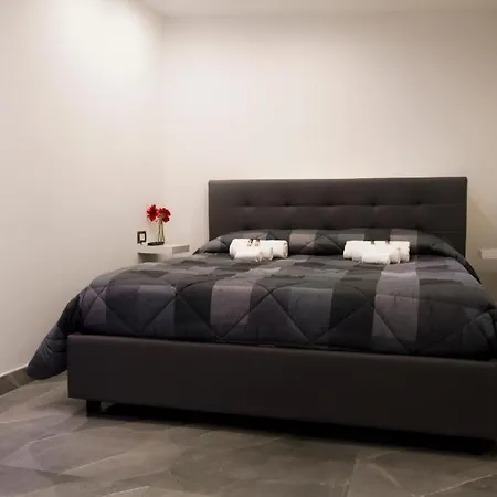 Sotterranea Con Jacuzzi Guest house *
