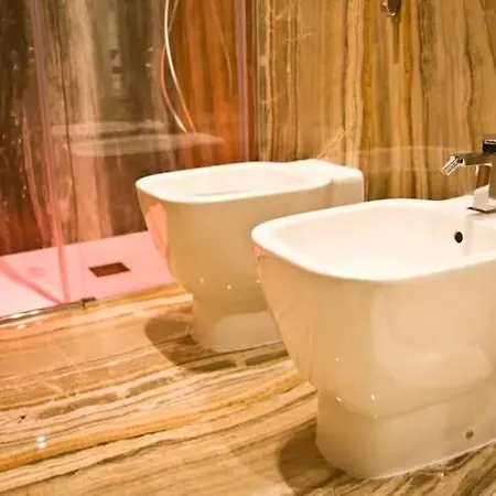 Sotterranea Con Jacuzzi Guest house