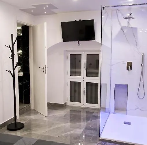 Sotterranea Con Jacuzzi Pensionat 3*